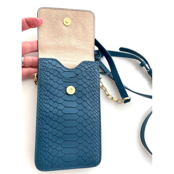 The Embossed Python Smart Phone Crossbody - Gigi New York - Denim - Penny- NWOT - Picture 6 of 8